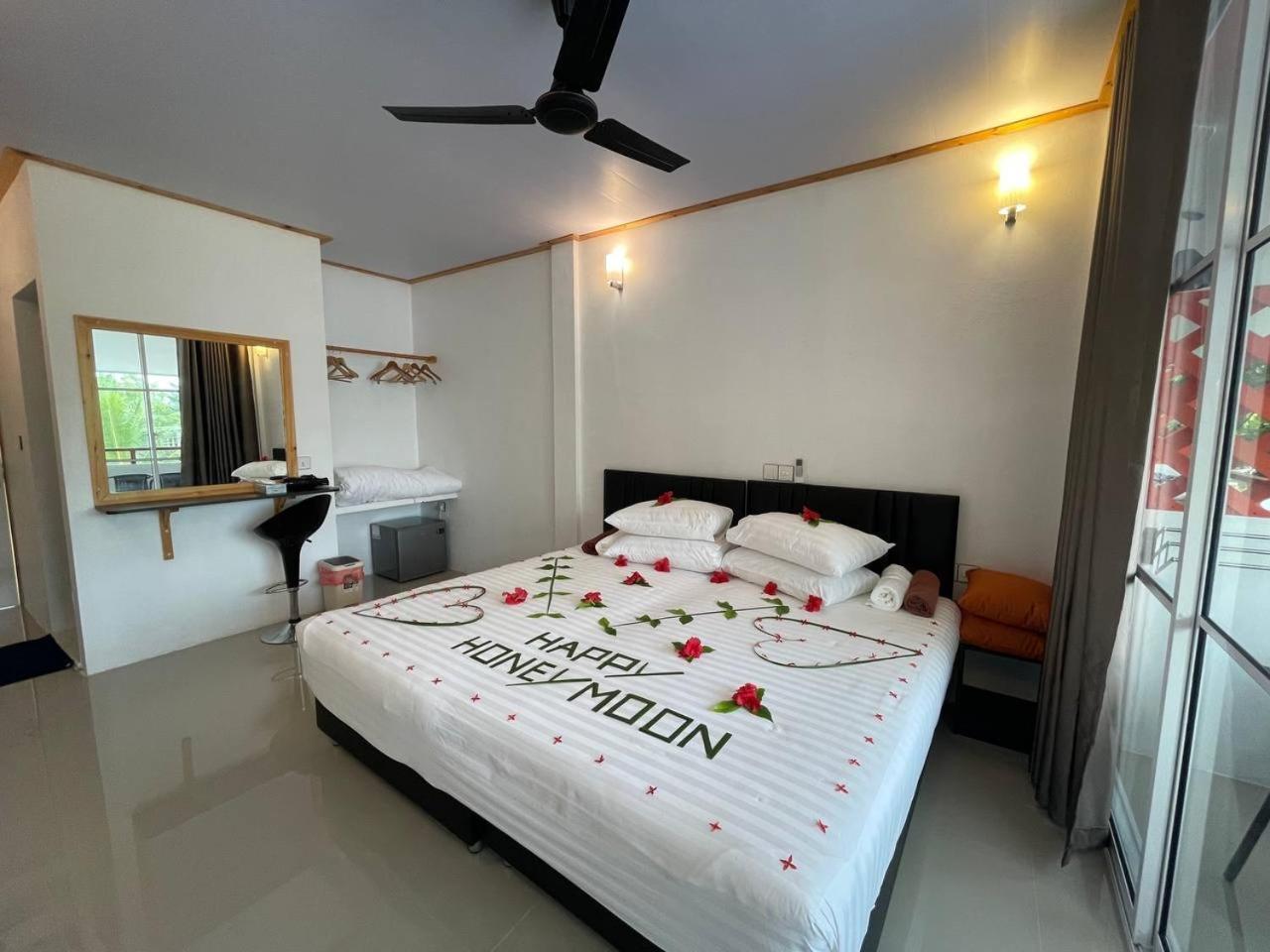 Dacha Thoddoo White Sand 외부 사진