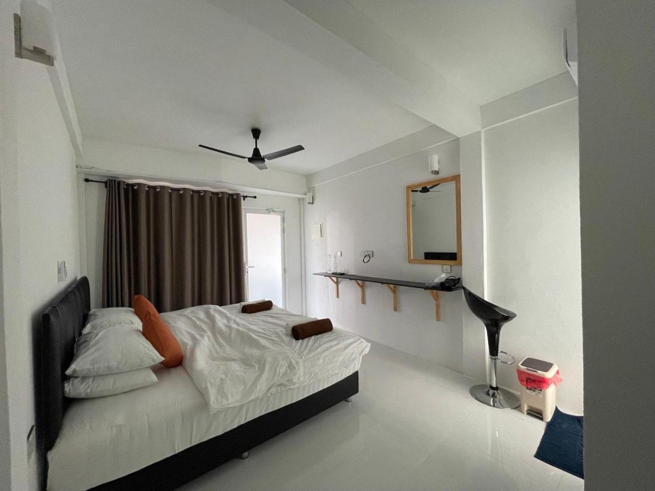 Dacha Thoddoo White Sand 외부 사진