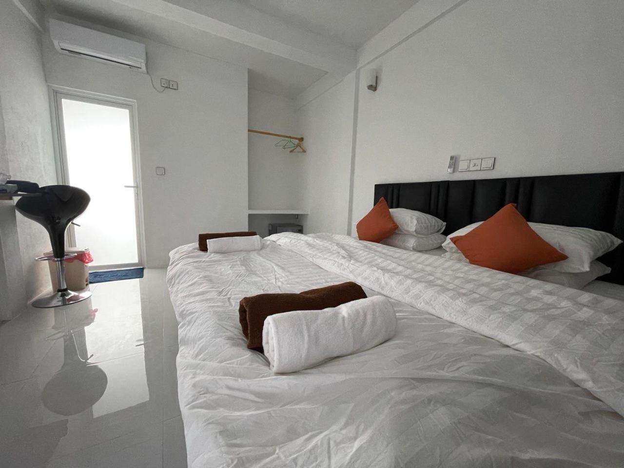 Dacha Thoddoo White Sand 외부 사진